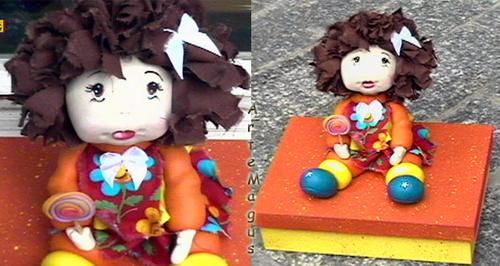 Menina c/ caixa